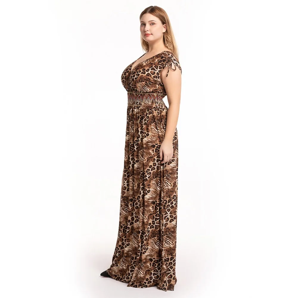 Женское летнее платье с леопардовым принтом на тонких бретелях оборками без