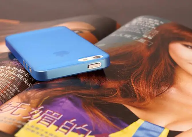 Чехол для чехол на iphone 5s ультра тонкий цвет: черный, синий красный матовый конфеты Цвета чехол для телефона Fundas Coque для iphone 5 5s SE