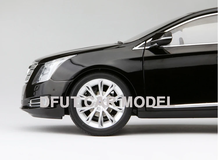 Игрушечная машинка из 1:18 сплава модель XTS детские игрушечные машинки оригинальные авторизованные подлинные детские игрушки подарок