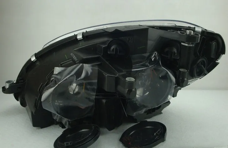 

eOsuns headlight assembly for Mercedes-Benz C Class W204 C180 C200 C220 C240 C260 C280 C300 2008-2010