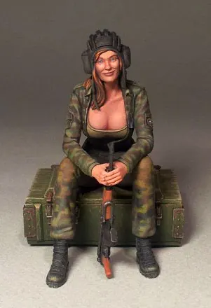 Набор из смолы 1:35 танк для девушек современный|tank girl|tanks 1tank 1/35 |