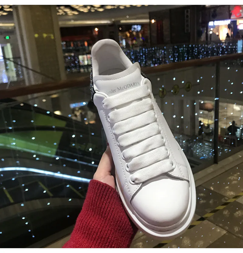 Sapatos femininos; женские кроссовки; стразы; обувь из воловьей кожи; Новинка года; кожаная повседневная обувь с подкладкой из овчины; спортивная мужская обувь