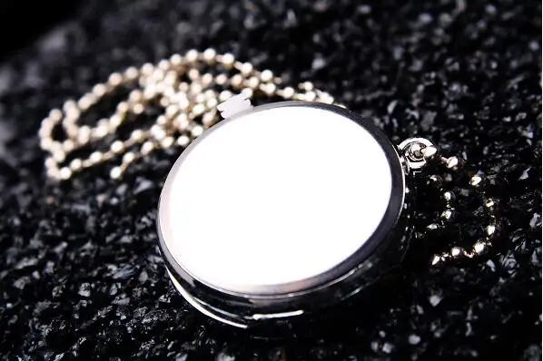 

Animation cartoon stolen dial 360 rotating Fashion quartz Unisex pendant high quality Necklace pocket watches