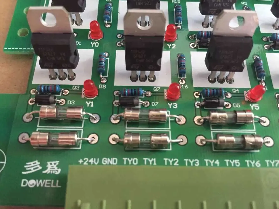 релейный модуль 1r-4k. плата повербанка usb okm-ym-357-u2. плата выходных ключей. плата mt-6116-1y. выходная плата.