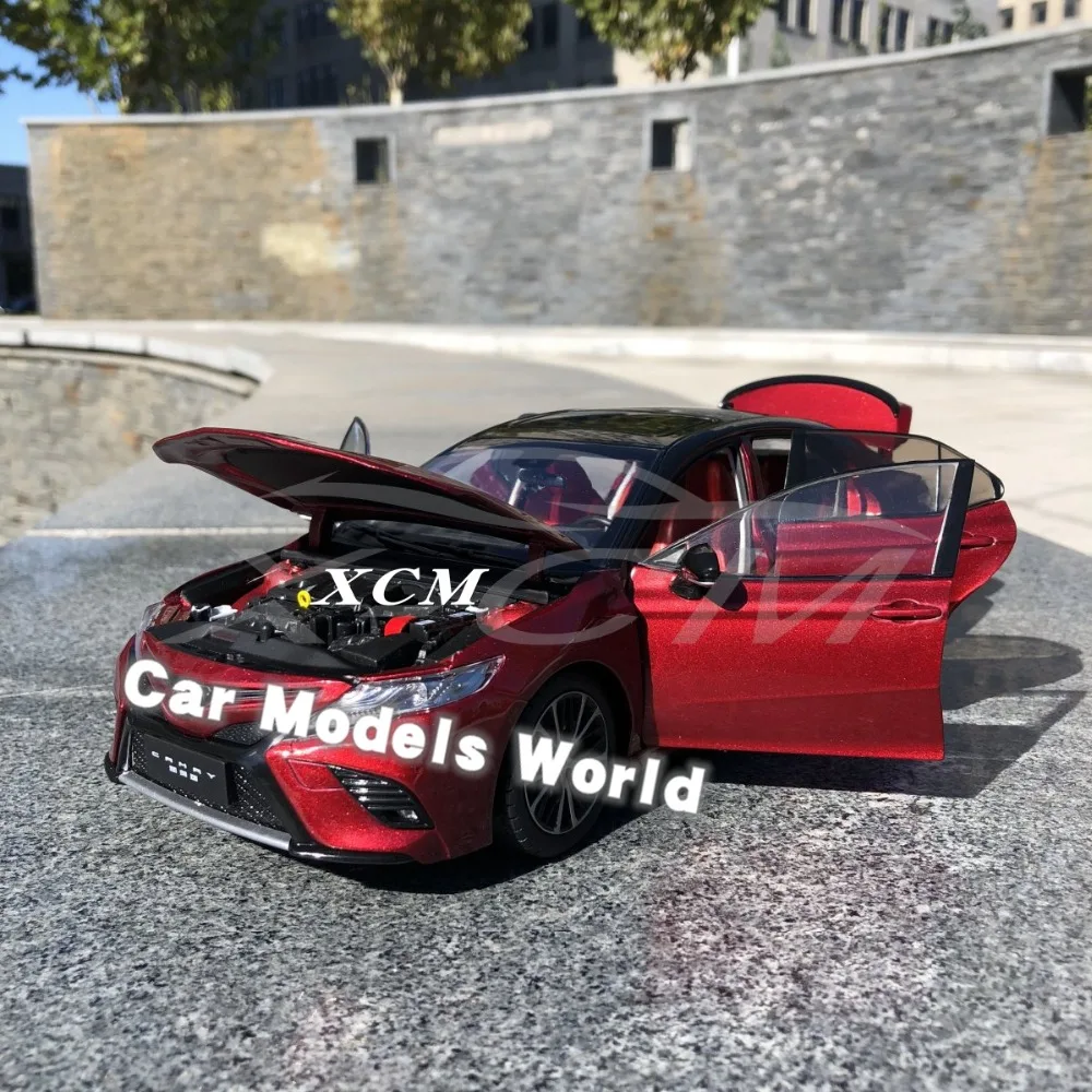 Литая под давлением модель автомобиля для всех новых Camry Sport 1:18 (красный) +