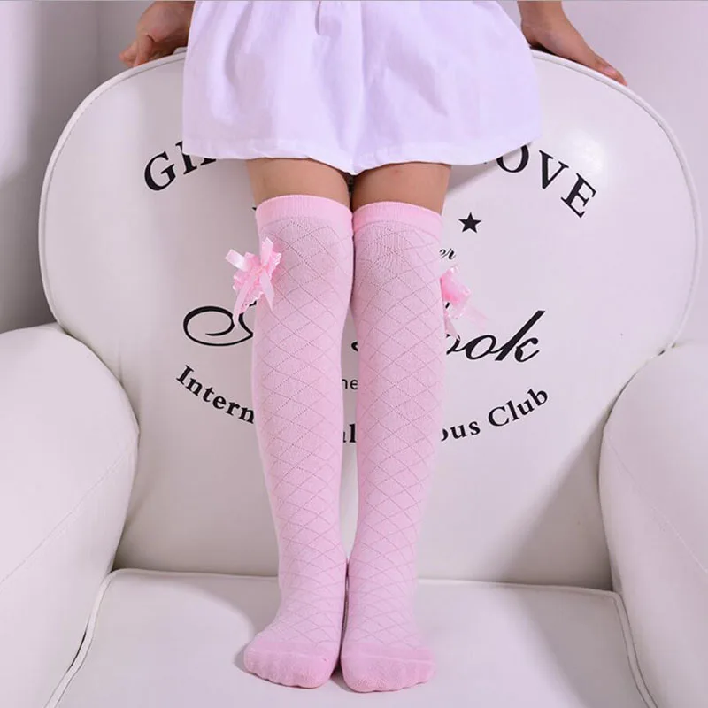 Pink Гольфы для маленьких девочек милые хлопковые клетчатые носки с бантом для маленьких детей школьные гольфы для девочек, гетры для От 3 до 8 лет - Цвет: Pink
