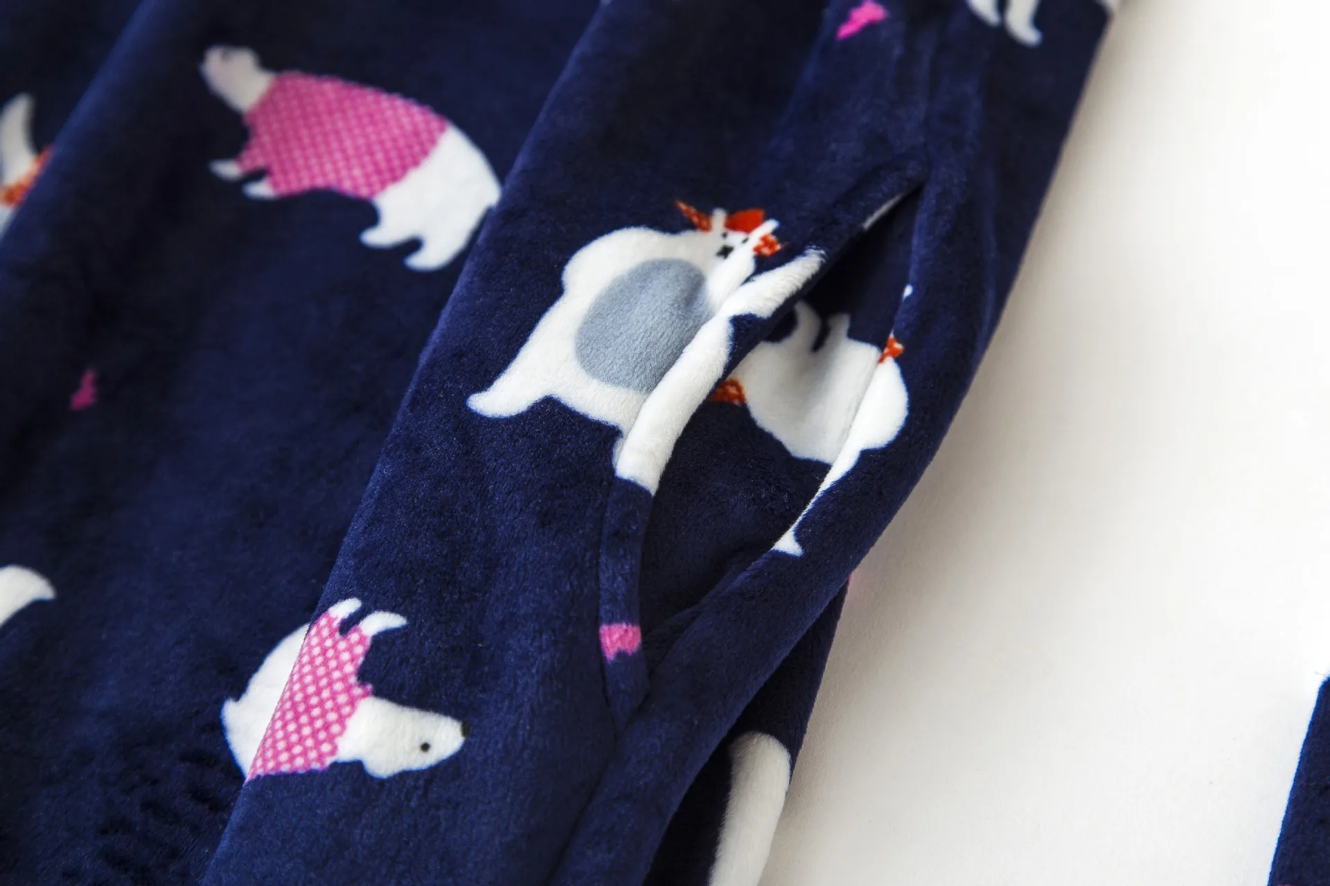 Бархатный пижамный комплект кораллового цвета! Теплые и удобные мягкие!