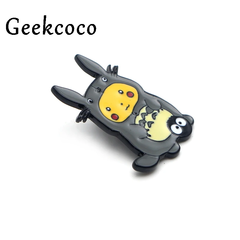 Totoro Pikachu Zinc Alloy Cartoon Pins for men women Shirt Charm insignia Clothes backpack Accessory medal Badge Brooches J0137