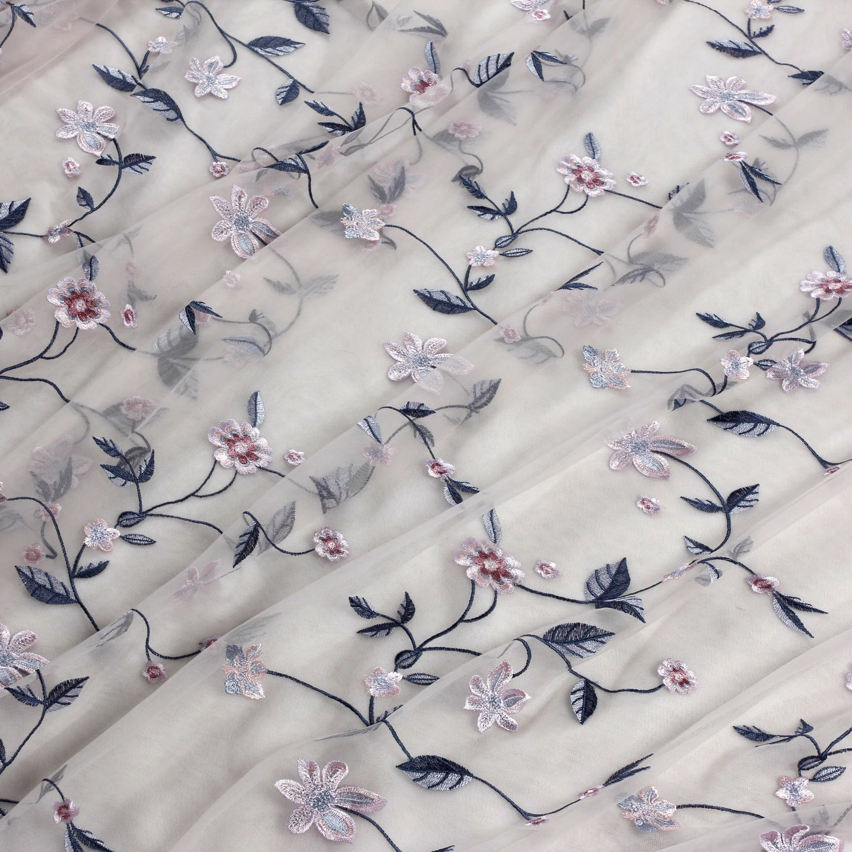 Простые листья и цветы на розовой сетке embroidred кружевной ткани для свадьбы/вечернего платья ткань по двору