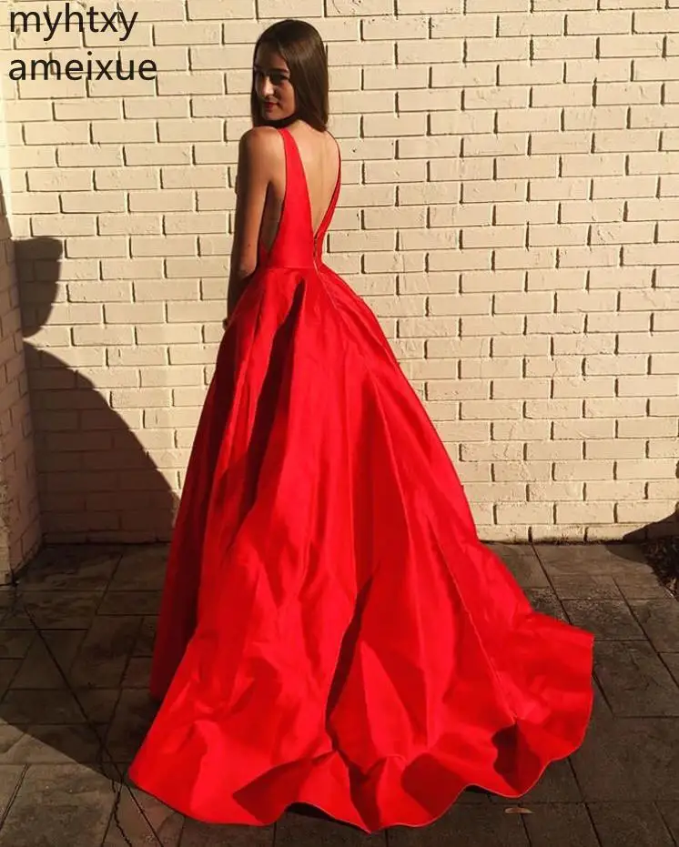 Plus Size Simple V-neck Red Prom Dresses With Pockets Sleeveless Vestidos De Formal Gowns Backless Red Satin Women Formal Party