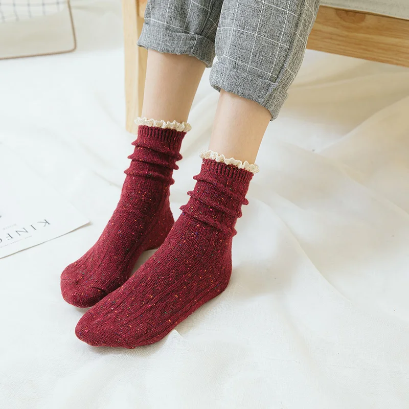 New Winter Fashion Women Korean Lace Sequin Socks Hip Hop Sokken Chaussettes Black Red Casual Cotton Crew Female | Женская одежда