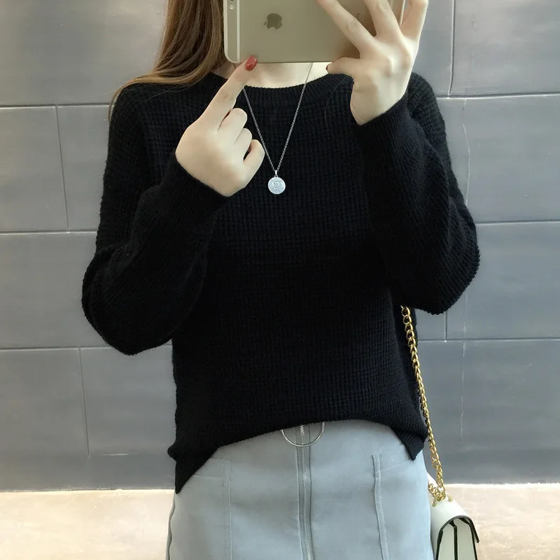 

2020 autumn and winter new Korean women short section sweater loose thin solid color round neck sweater tapping