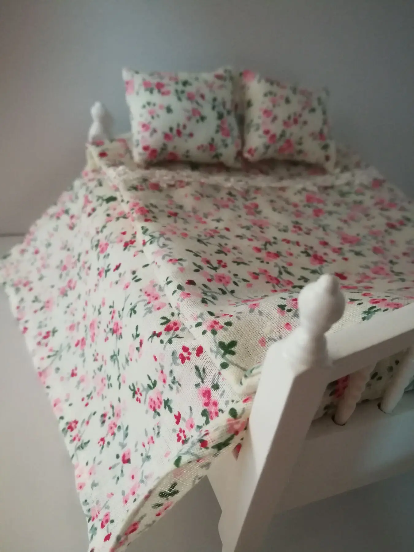 mini floral 1:12 милый мини кукольный домик миниатюрная кровать аксессуары кукольный домик украшение(без кровати - Цвет: mini floral