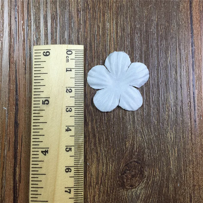 Plum 25mm 100 шт белая слива Снежинка искусственный Шелковый цветок для свадьбы ткань ручной головной убор Швейные аксессуары DIY SJ008 - Цвет: Plum 25mm