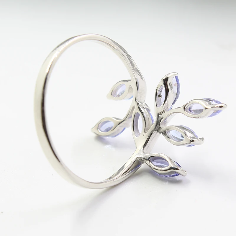 Кольцо CoLife Jewelry из серебра в форме листа с 7 натуральными VVS танзанитами размером 3 мм * 6 на основе из massif 925 стерлингового серебра.