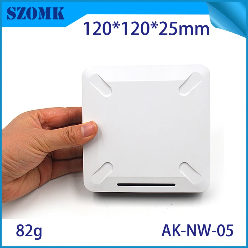 Электронный пластиковый корпус со светодиодной лентой сетевой Iot Szomk рабочий