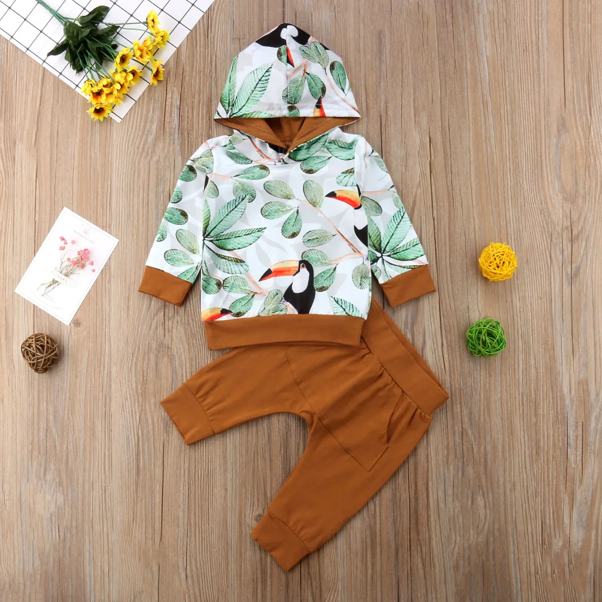 Комплект детской одежды из 2 предметов топ с капюшоном для маленьких мальчиков