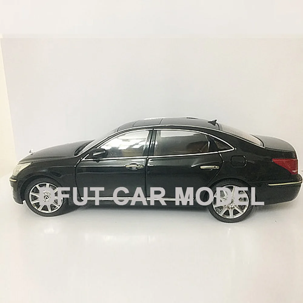 Литая 1:18 игрушка из сплава модель автомобиля EQUUS детские игрушечные автомобили