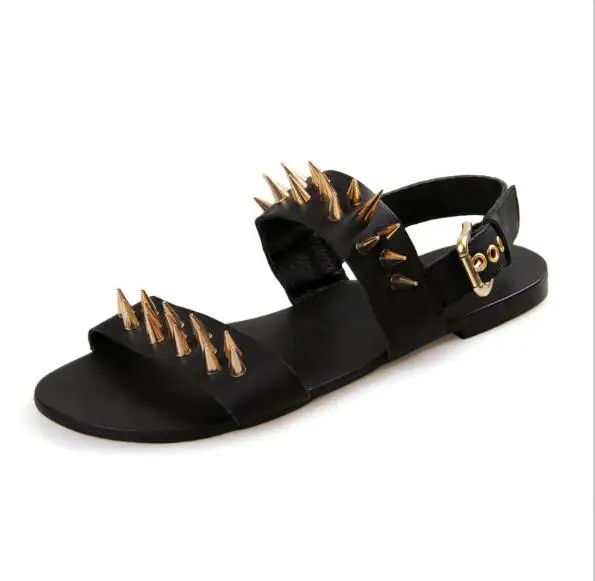 Сандалии мужские пляжные с заклепками плоская подошва кожаные босоножки