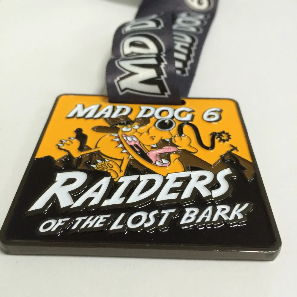 Создайте свою собственную медаль выгравированную на вашем логотипе для бега