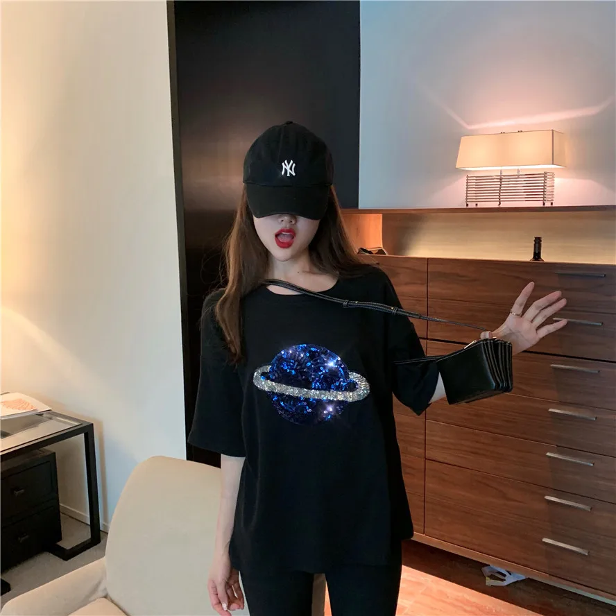 Женская футболка с круглым вырезом черно белая Свободная Повседневная коротким