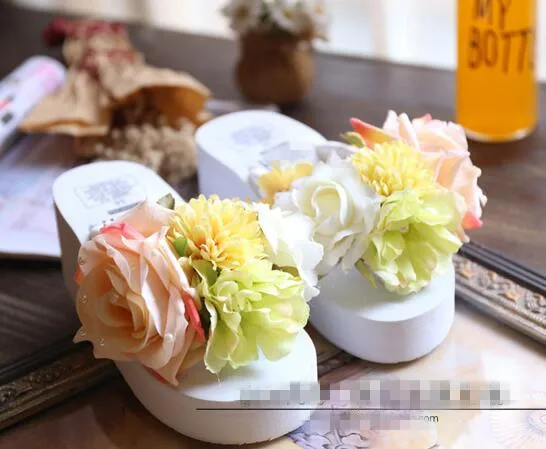 2017 летние домашние тапочки модные сандалии с розами шлепанцы пляжные обувь для