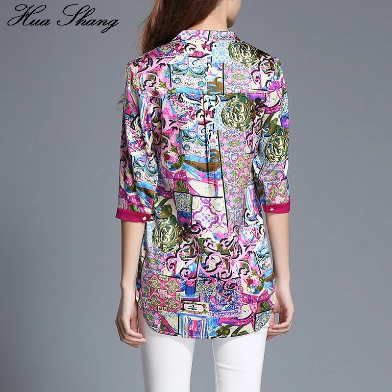 Женская летняя рубашка в клетку с коротким рукавом и v-образным вырезом длинная