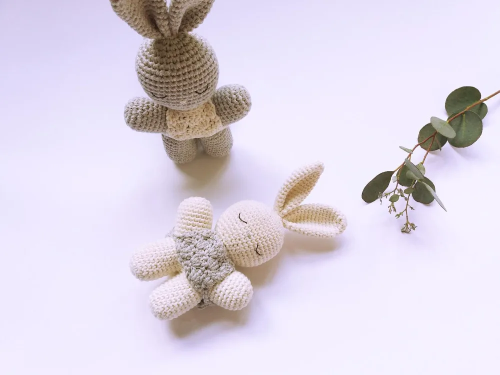 Вязаные игрушки амигуруми зайчик Номер модели XH041204
