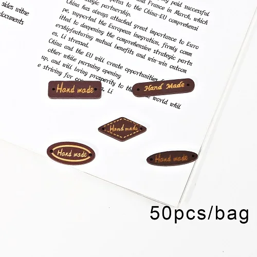 Brown Микс-блестящая Форма 50 шт/партия смешанные цвета ручная работа буквы швейные пуговицы из натурального дерева одежда Декор шитье скрапбукинг дома - Цвет: Brown