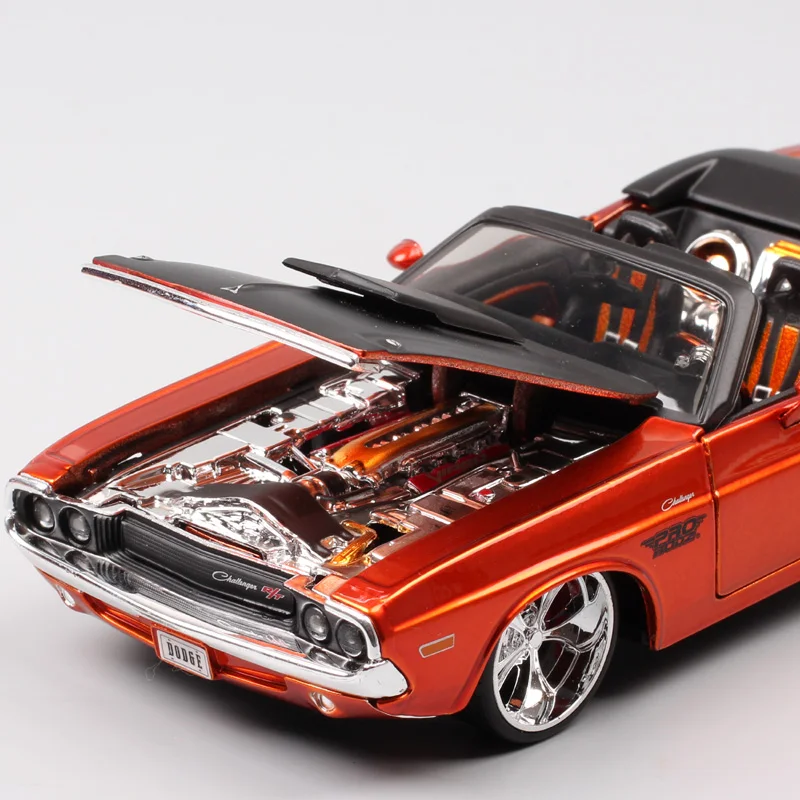 Ретро Старое 1 24 Maisto Dodge challenger 1970 R/T литье под давлением машины весы Модель игрушки Реплика автомобили хобби для детей