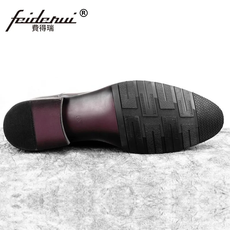 

Vintage Man Party Brogue Shoes Patent Leather Carved Formal Dress Wedding Oxfords Round Toe Men's Luxury Wing Tip Flats MG41