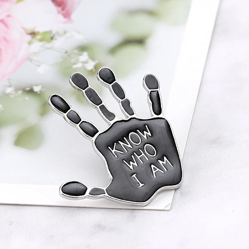 left hand pins and brooches black enamel Lapel Pin badge know who i am Brooch Simulation skull broches dream remind | Украшения и