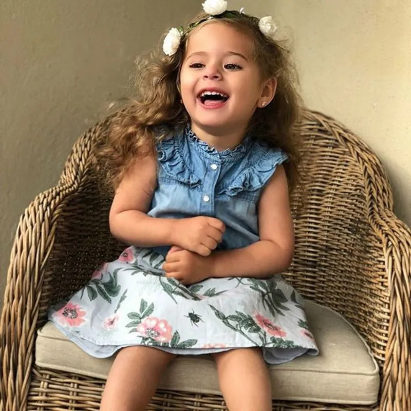 Летнее платье для девочек осенняя одежда маленьких джинсовое без рукавов с