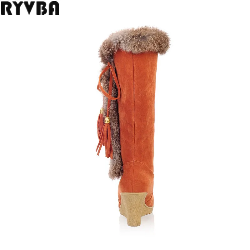Женские сапоги до колена из нубука RYVBA зимние с кисточками на плоской подошве