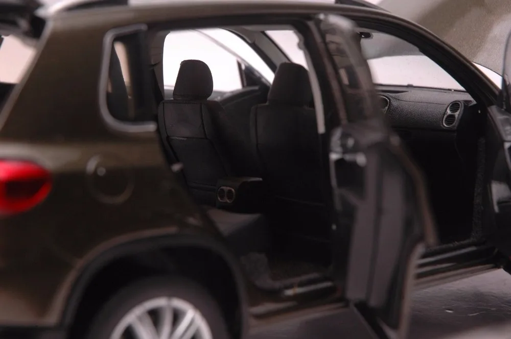 1:18 литая модель для Volkswagen VW Tiguan 2013 коричневый внедорожник игрушечный автомобиль миниатюрная Коллекция подарков