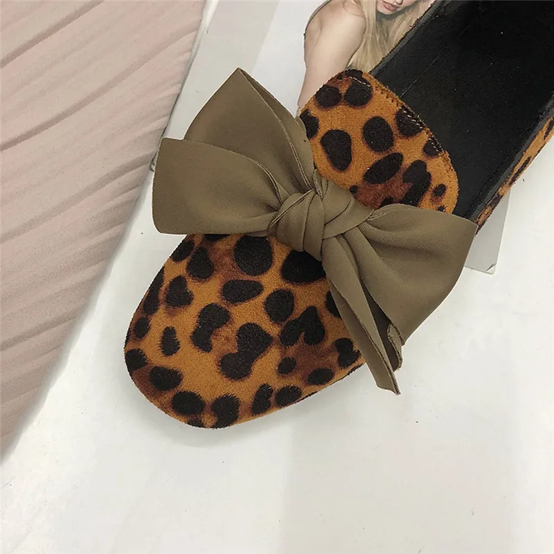 Новинка 2019 весенняя обувь женские туфли на плоской подошве с бантом леопардовые