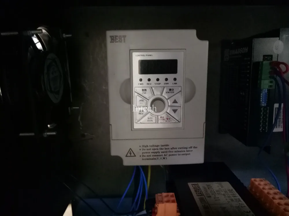 Низкая цена 5 осевой китайский станок с ЧПУ для настольного станка фрезерный