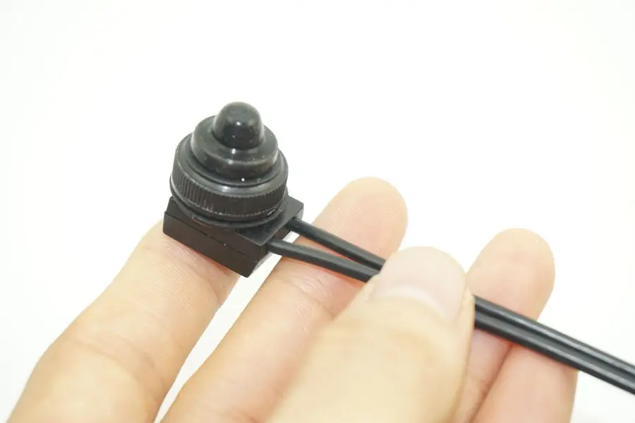 Водонепроницаемый кнопочный переключатель для разноцветных метеоритных трубок