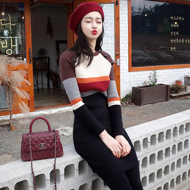 Женское трикотажное платье-свитер с круглым вырезом и поясом на резинке | Женская