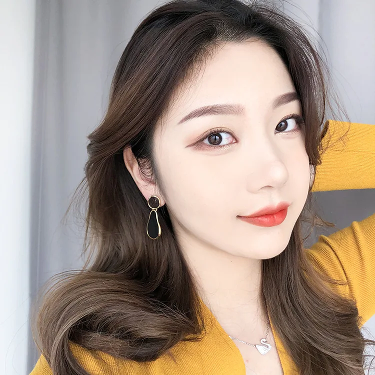 HUANZHI, новые цветные глазурные серьги в форме капли, геометрические круглые квадратные Асимметричные овальные длинные висячие серьги для женщин, девушек, вечерние ювелирные изделия