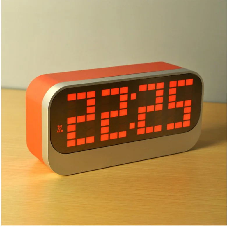 Красный New LED Mirror clock Electronic Desk Clock Snooze Radio Nixie big Digital Clock Table Watch Bedside Alarm Clock home decor - Цвет: Красный