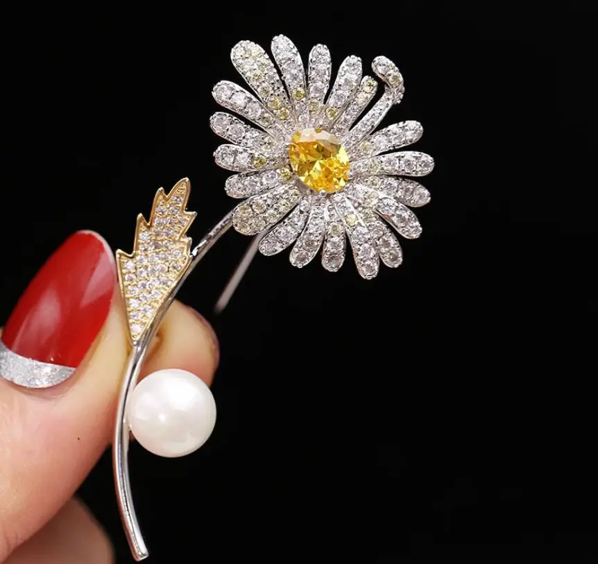 CSxjd New cubic zirconia yellow daisy flower brooches for costumes pins lady scarf buckle jewelry accessories women | Украшения и
