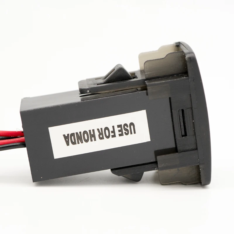 1 шт. автомобильное зарядное устройство USB с вольтметром дисплей 2 А usb порт для