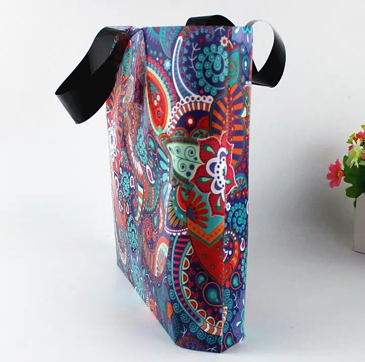 50 штук больших пластиковых подарочных сумок с ручками 45*40 см для вечеринок, свадеб, подарков и призов с повторным использованием.