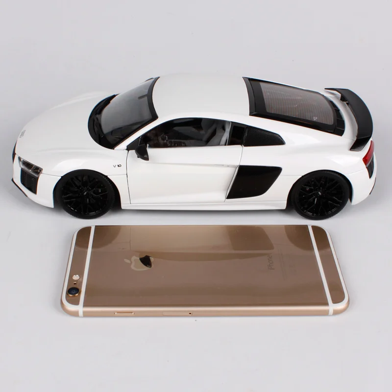 Maisto 1:18 Audi R8 V10 PLUS спортивный автомобиль с жесткой спинкой литая под давлением модель автомобиля игрушка Новинка в коробке Новое поступление 38135