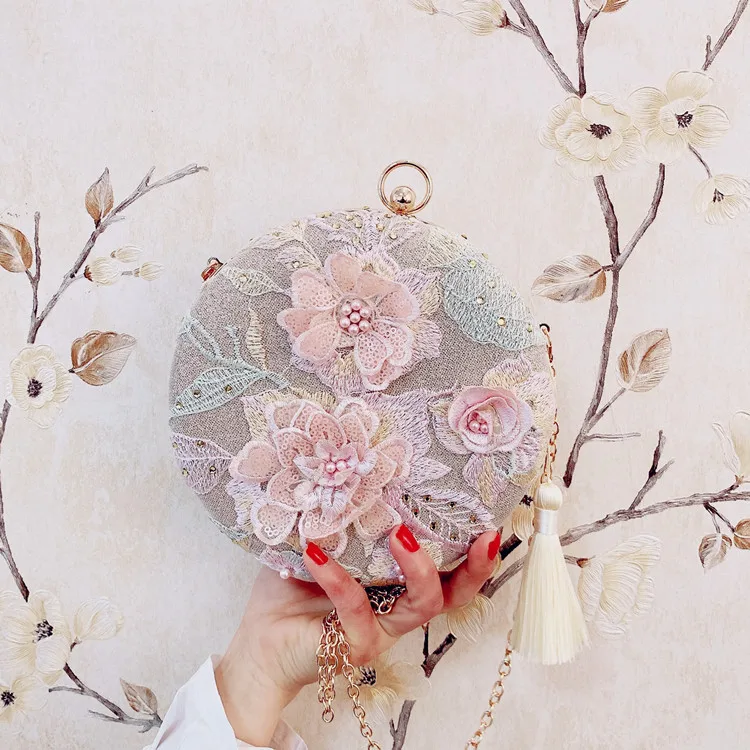 New Luxury Retro Tassel Evening Dress Clutch Bag Embroidery Flower Round Evening Bag Wallet Day Wedding Handbag