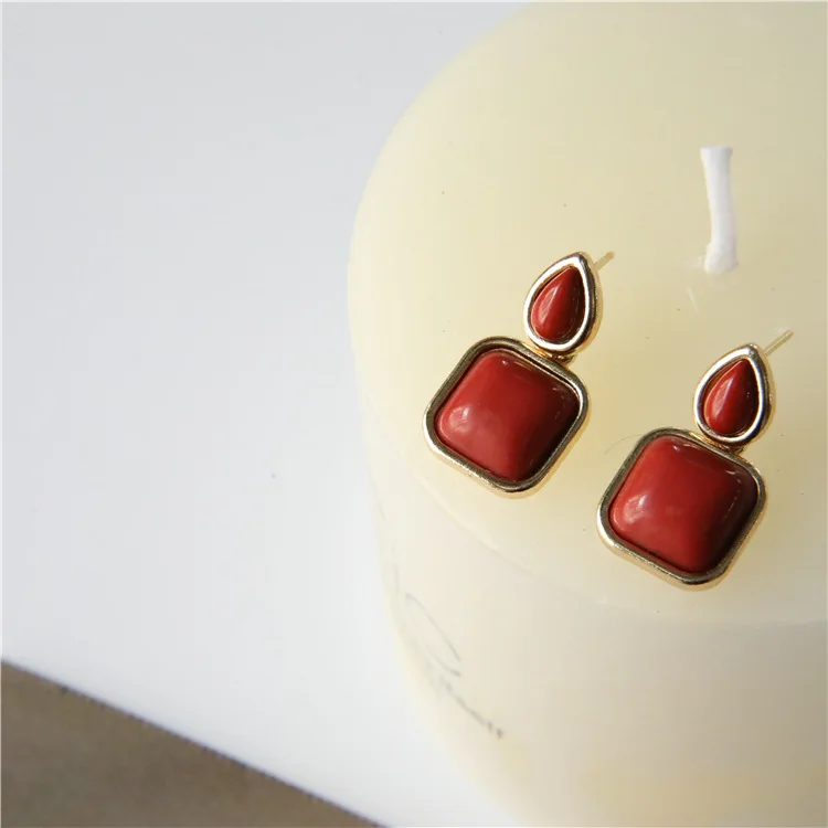 2019 Новая мода Винтаж Красный Квадрат Акриловые Висячие серьги для женщин