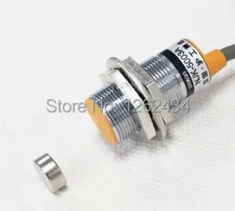 

Holzer NJK-5003A M18 PNP DC switch normally open with magnet