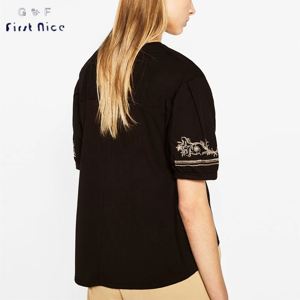 Женщины Футболка 2017 Весна Лето Новая Мода Повседневная Хлопок Цветок Вышивка О