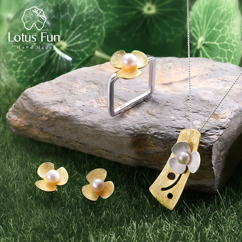 Lotus Fun Real 925 Sterling Silver Natural Pearl Handmade Fine Jewelry Square Fresh Clover Flower Jewelry Set for Women Bijoux